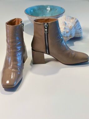 LOQ Taupe Leather Square‑Toe Boots | Size 40